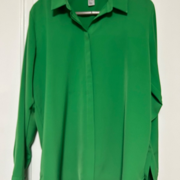 H & M Button Down Green Top - Picture 4 of 5